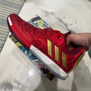 Adidas marvel James harden: iron man